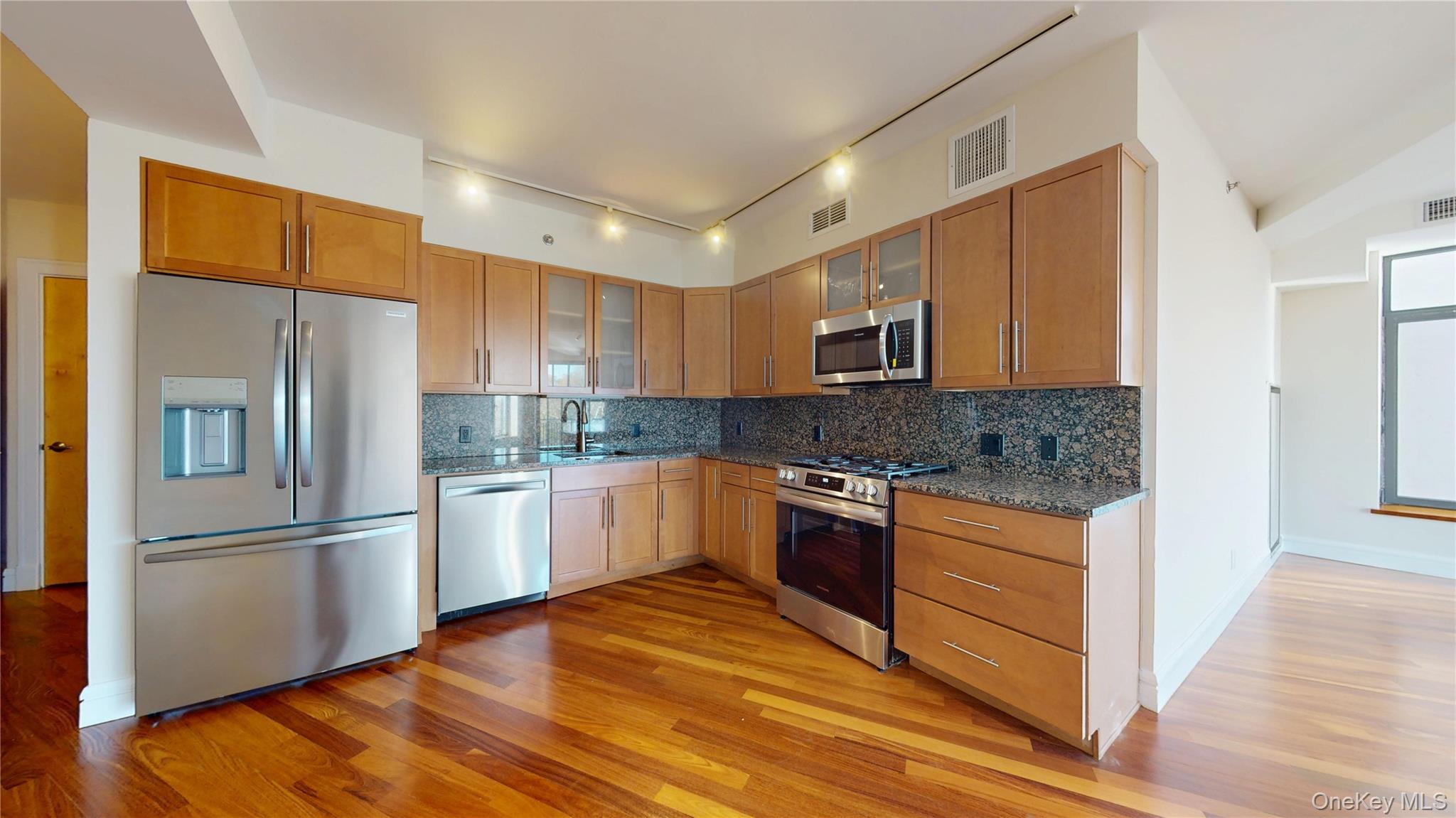 346 Coney Island Avenue # 601, Brooklyn, NY 11218