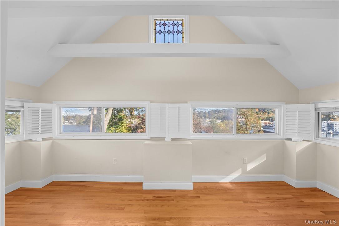 33 Sycamore Road, Mahopac, NY 10541