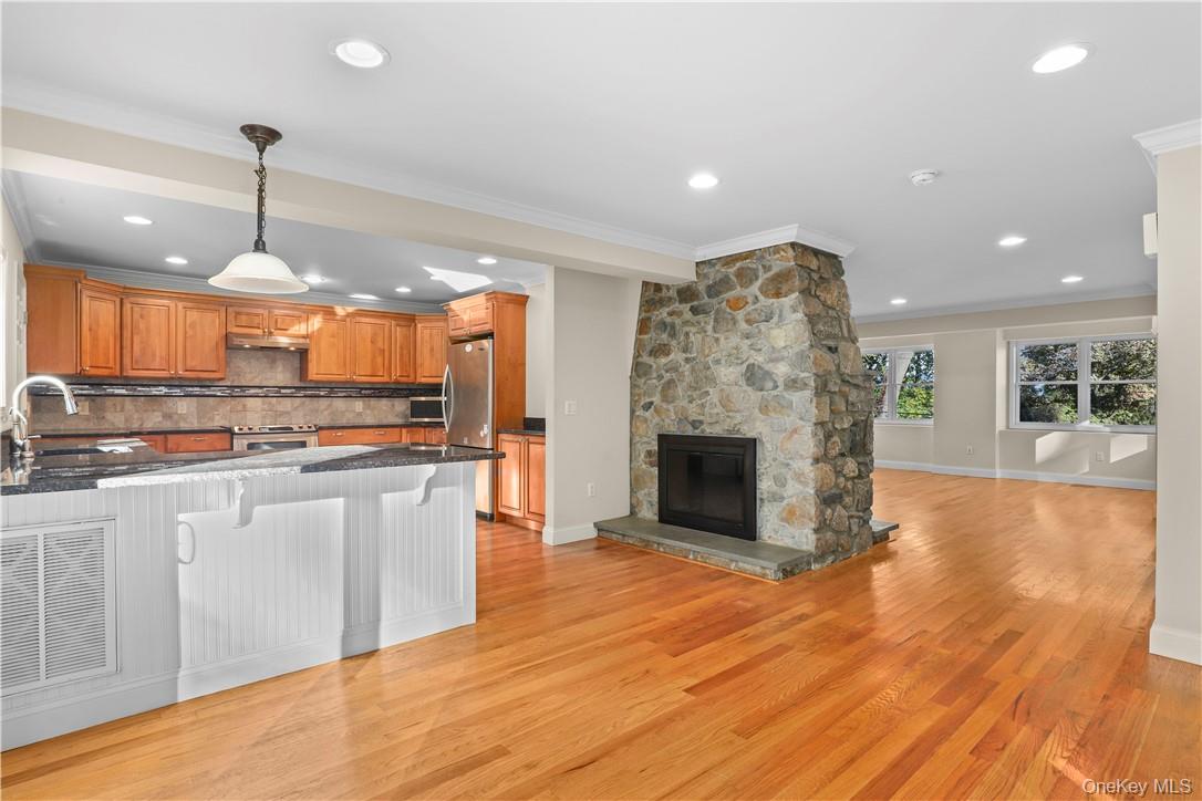 33 Sycamore Road, Mahopac, NY 10541