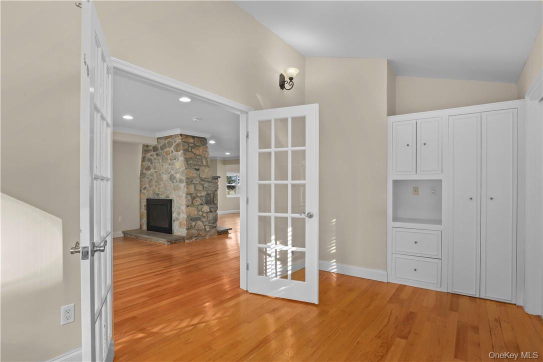 33 Sycamore Road, Mahopac, NY 10541