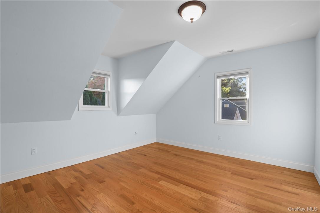 33 Sycamore Road, Mahopac, NY 10541