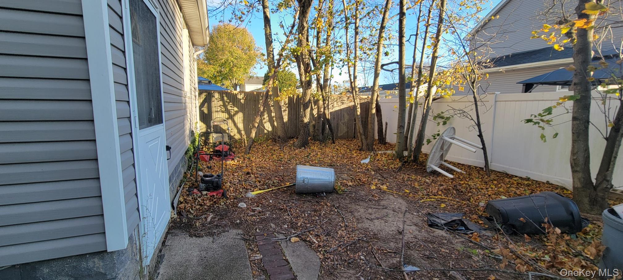 11 45th Street, Lindenhurst, NY 11757