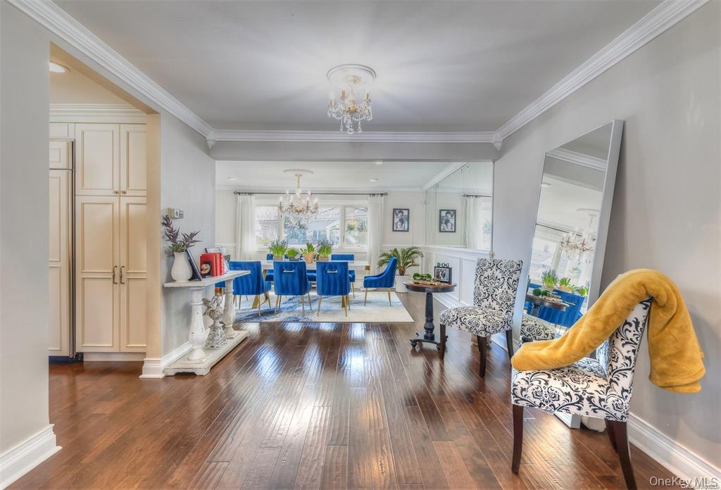 266 Thompson Avenue, Oceanside, NY 11572