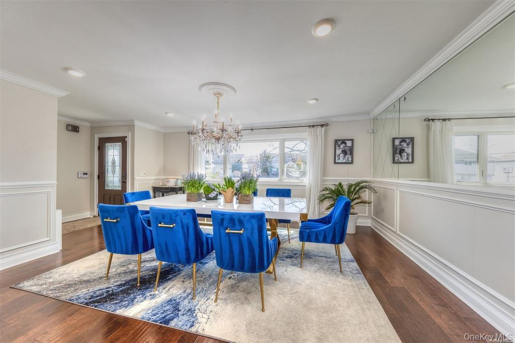 266 Thompson Avenue, Oceanside, NY 11572