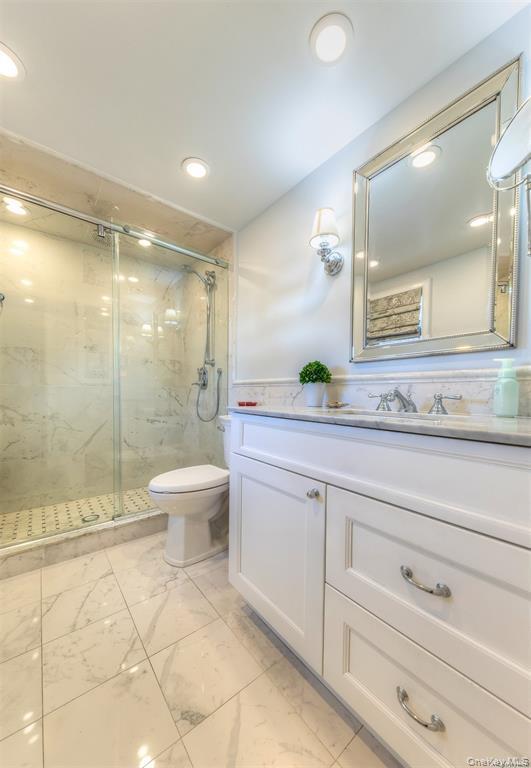 266 Thompson Avenue, Oceanside, NY 11572