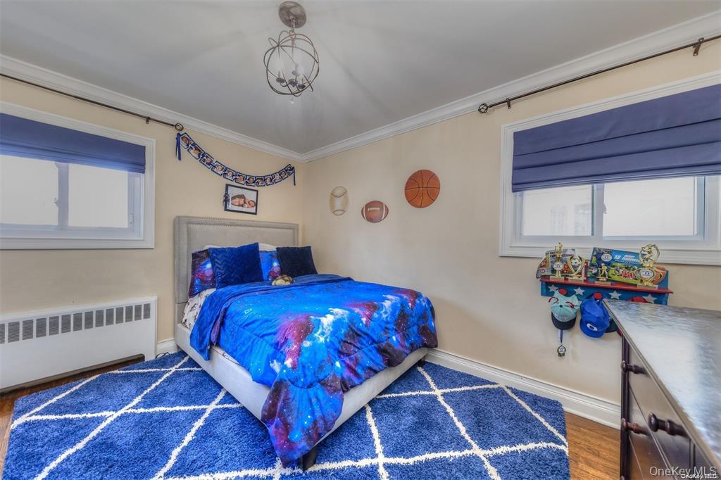 266 Thompson Avenue, Oceanside, NY 11572