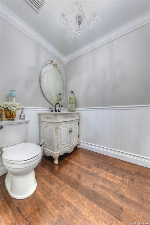 266 Thompson Avenue, Oceanside, NY 11572