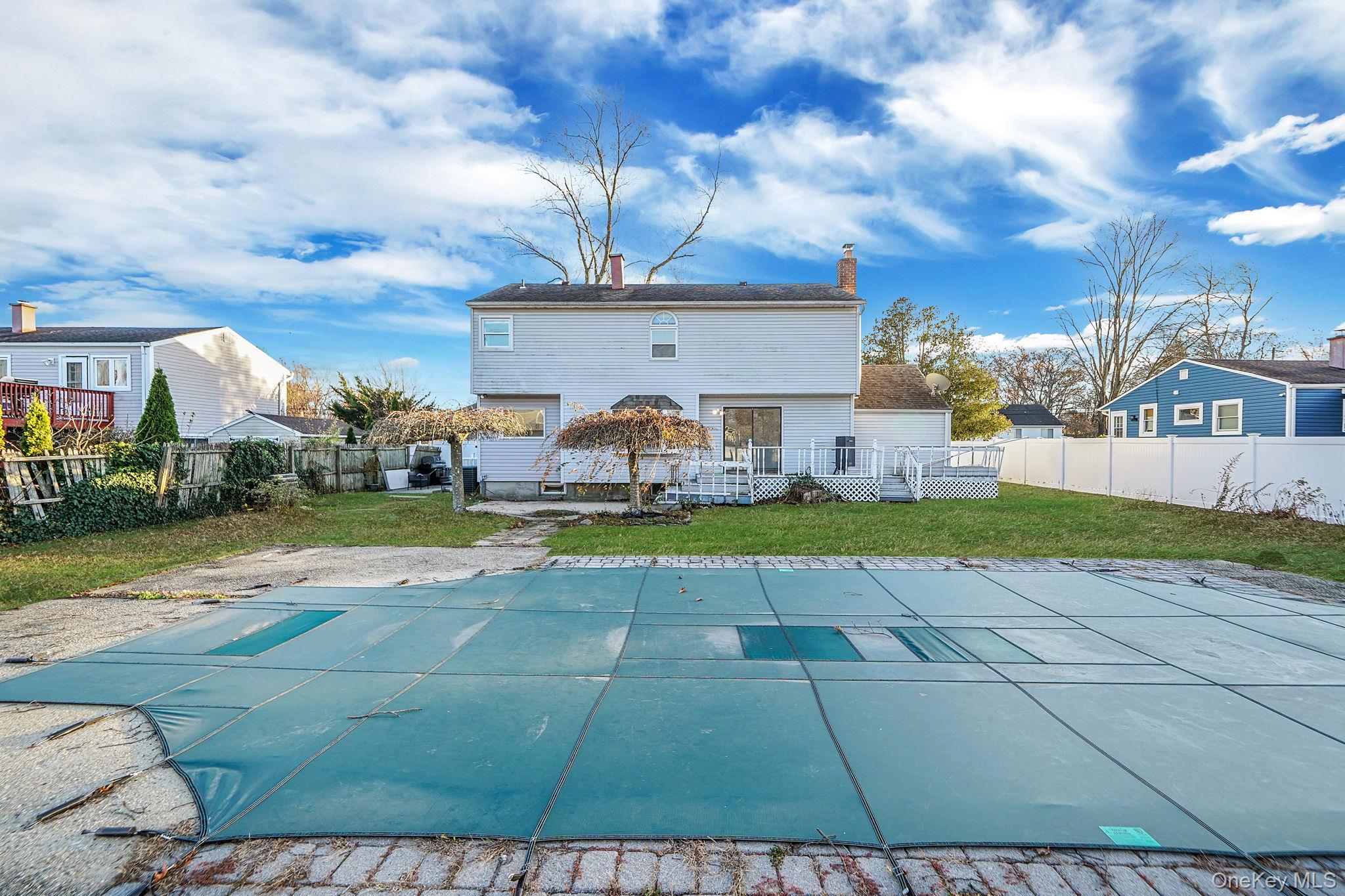 273 Delaware Avenue, Bay Shore, NY 11706