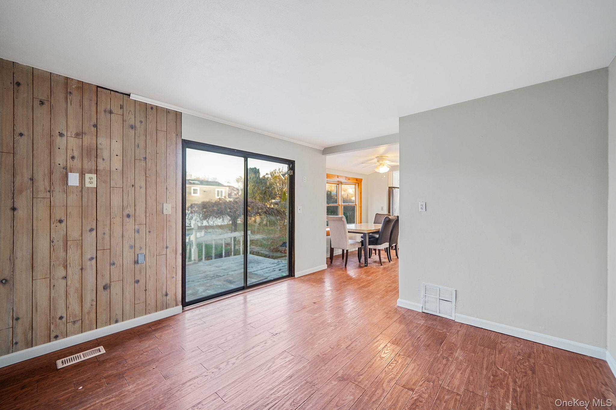 273 Delaware Avenue, Bay Shore, NY 11706