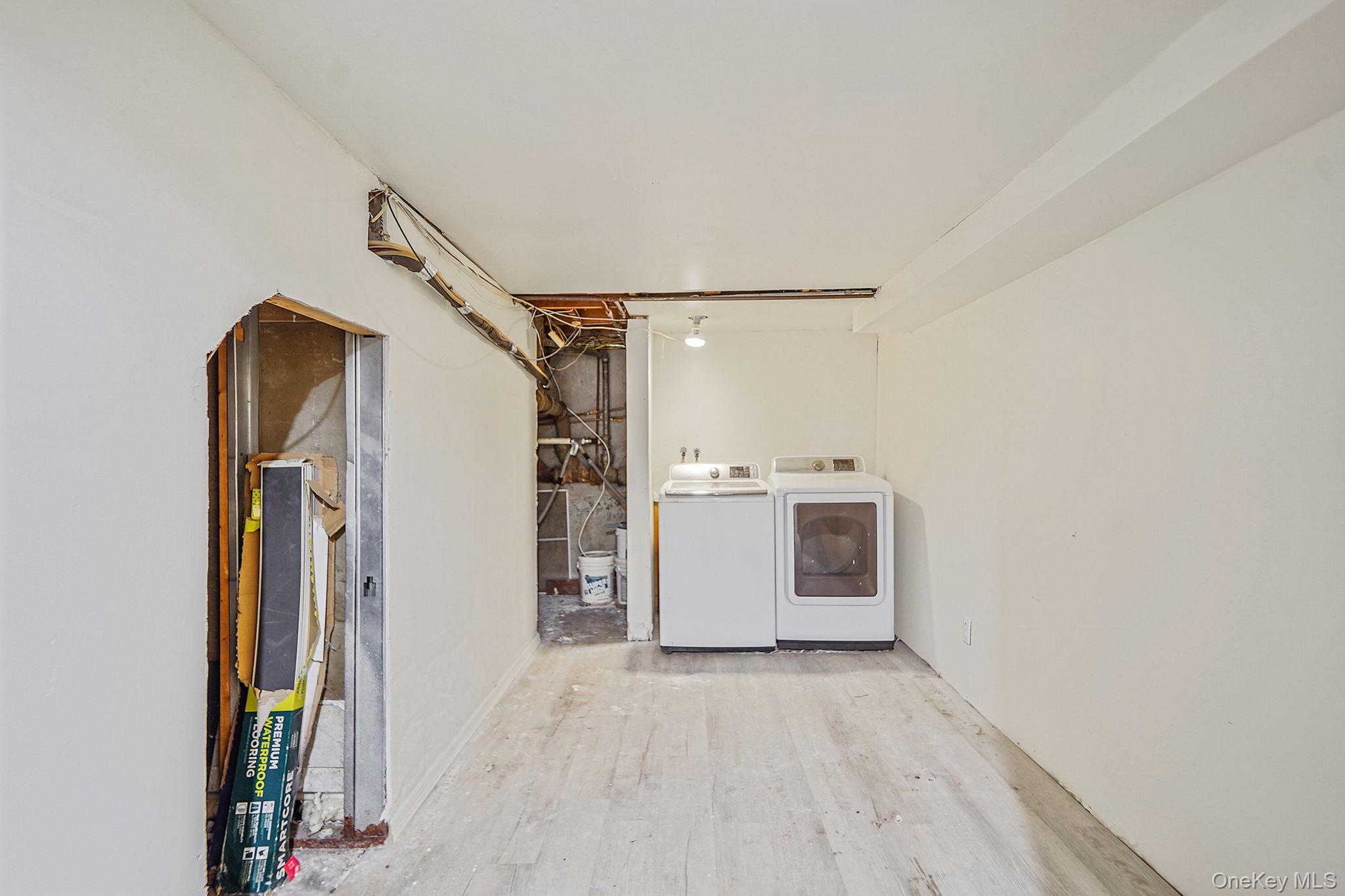 273 Delaware Avenue, Bay Shore, NY 11706