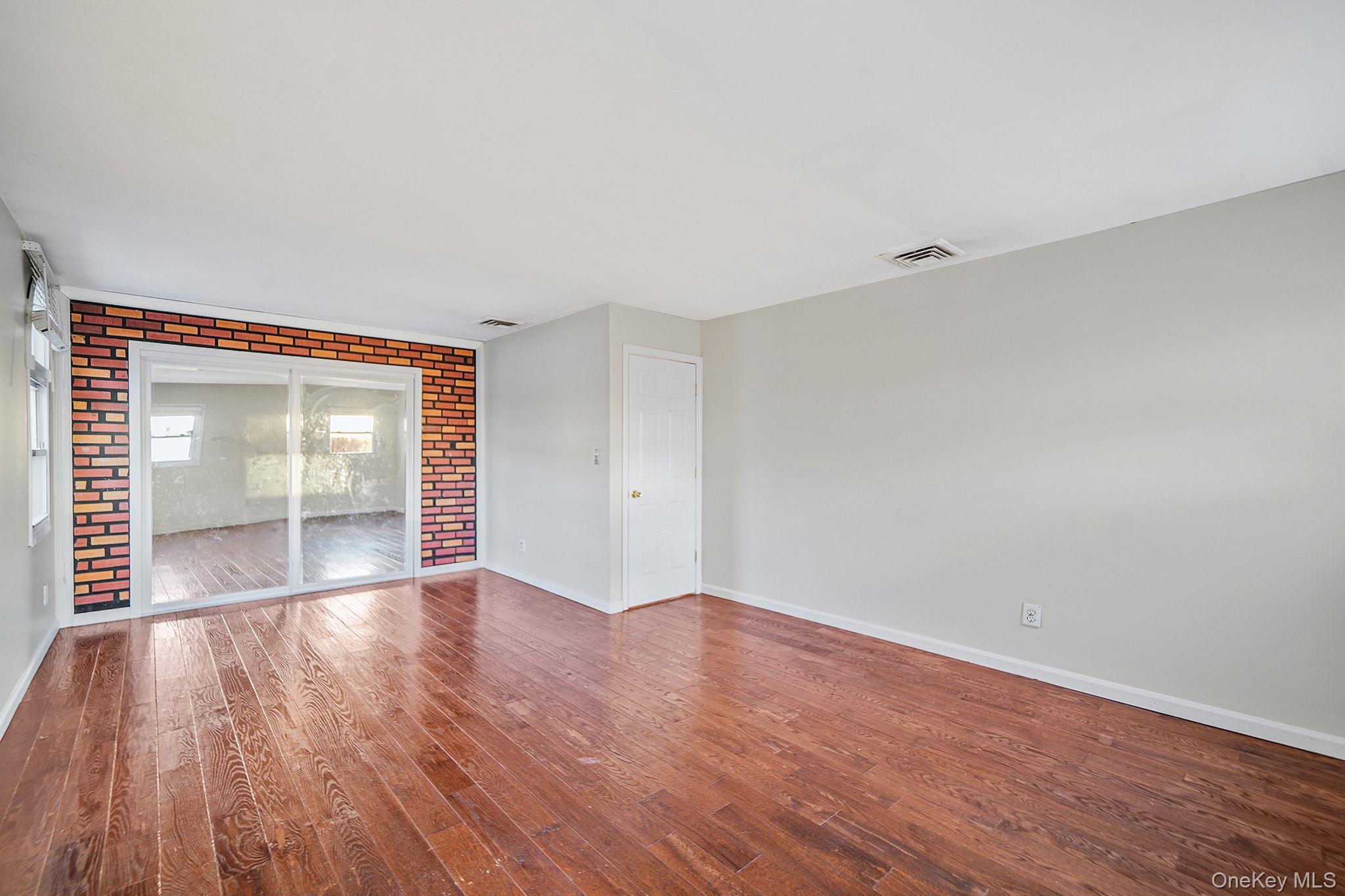 273 Delaware Avenue, Bay Shore, NY 11706