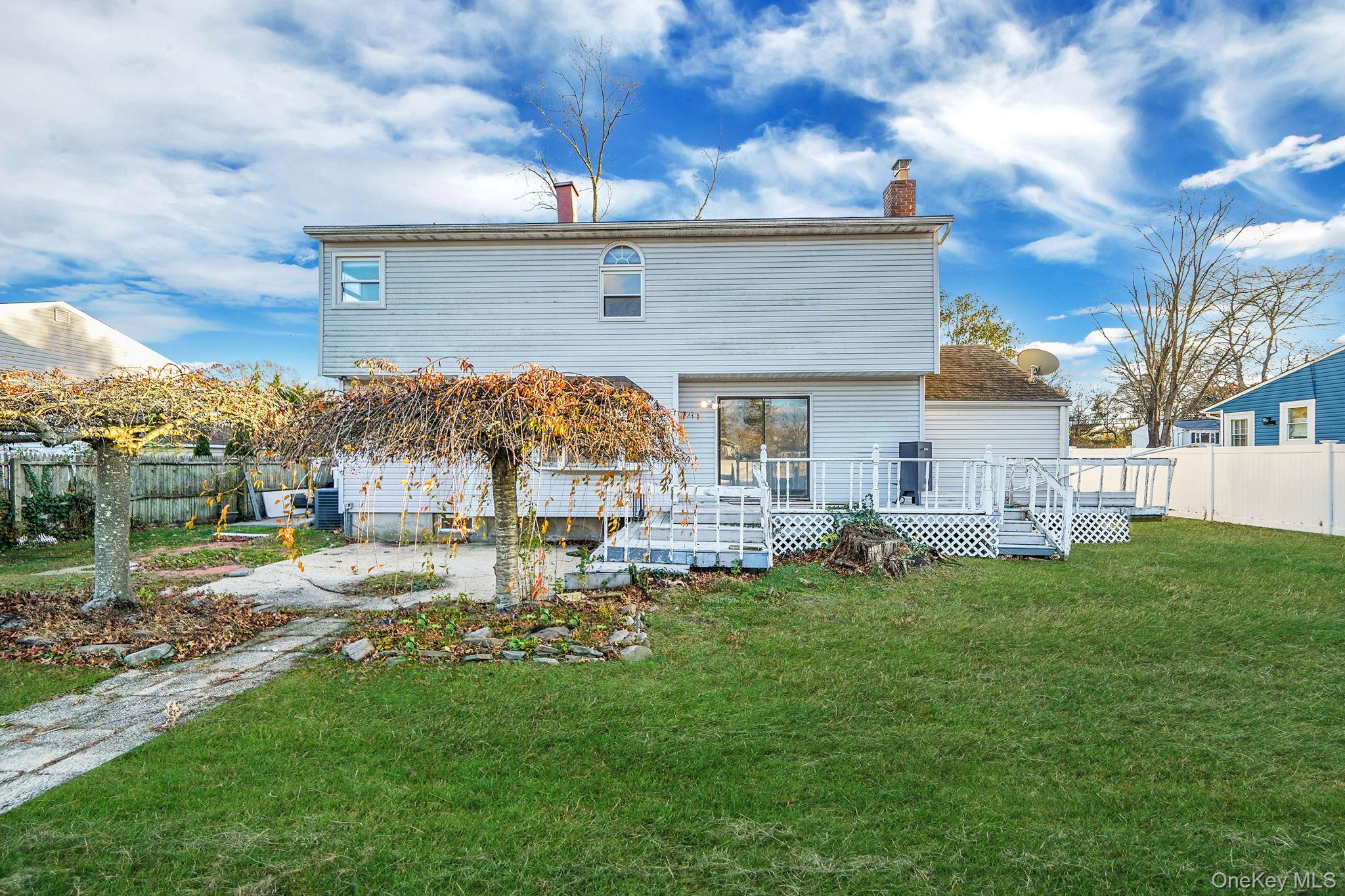 273 Delaware Avenue, Bay Shore, NY 11706