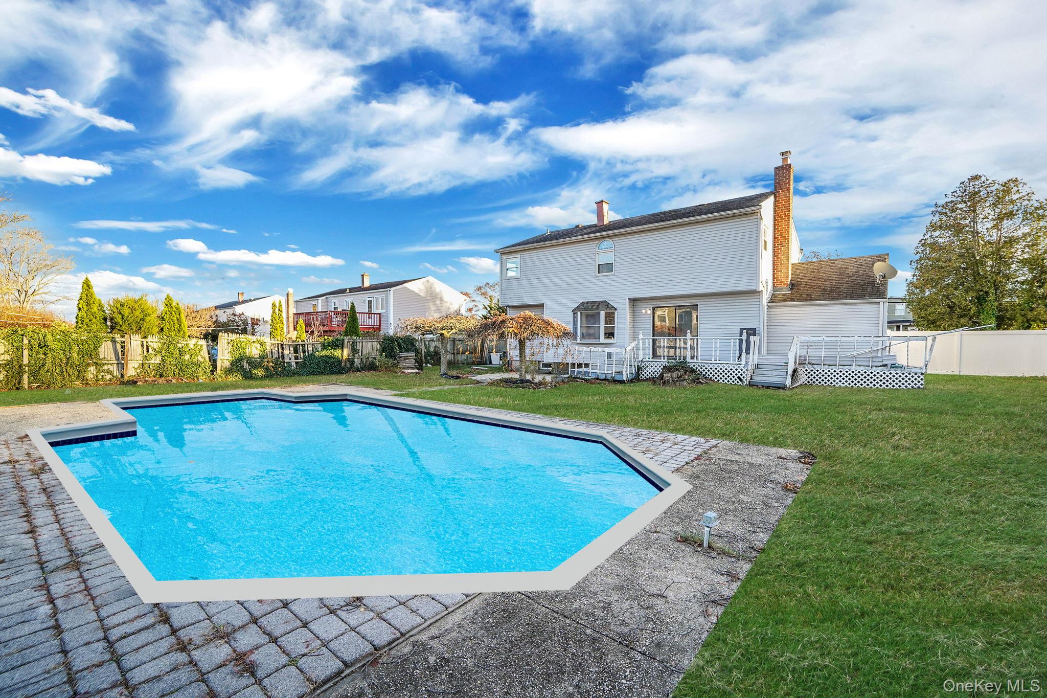 273 Delaware Avenue, Bay Shore, NY 11706