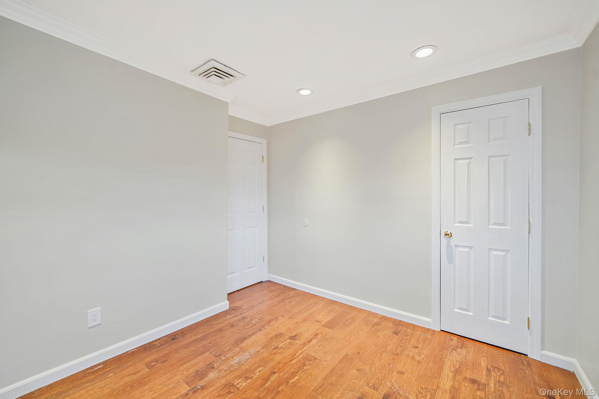 273 Delaware Avenue, Bay Shore, NY 11706