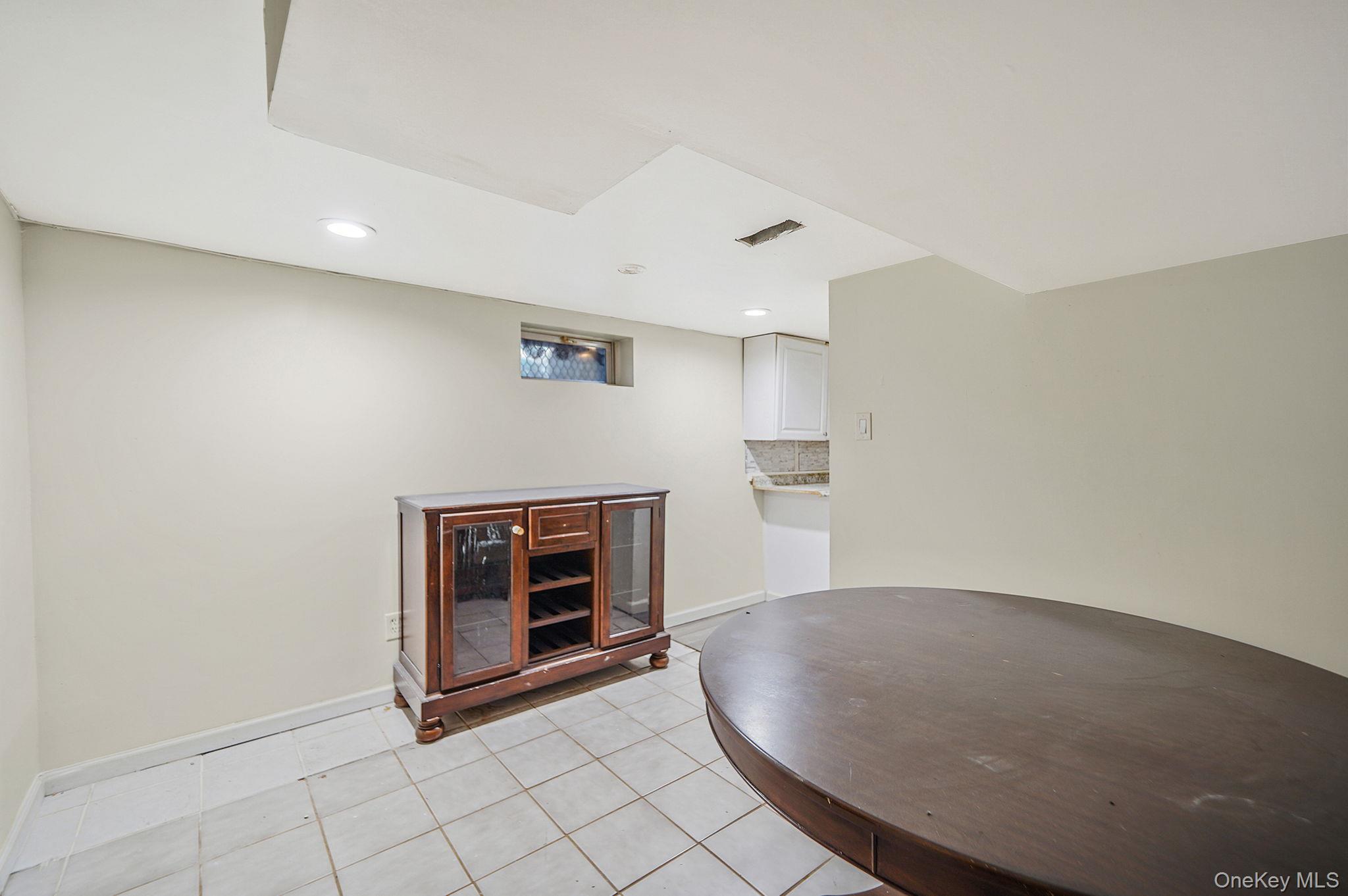 273 Delaware Avenue, Bay Shore, NY 11706