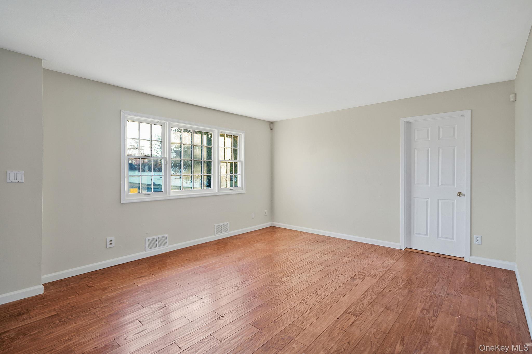 273 Delaware Avenue, Bay Shore, NY 11706