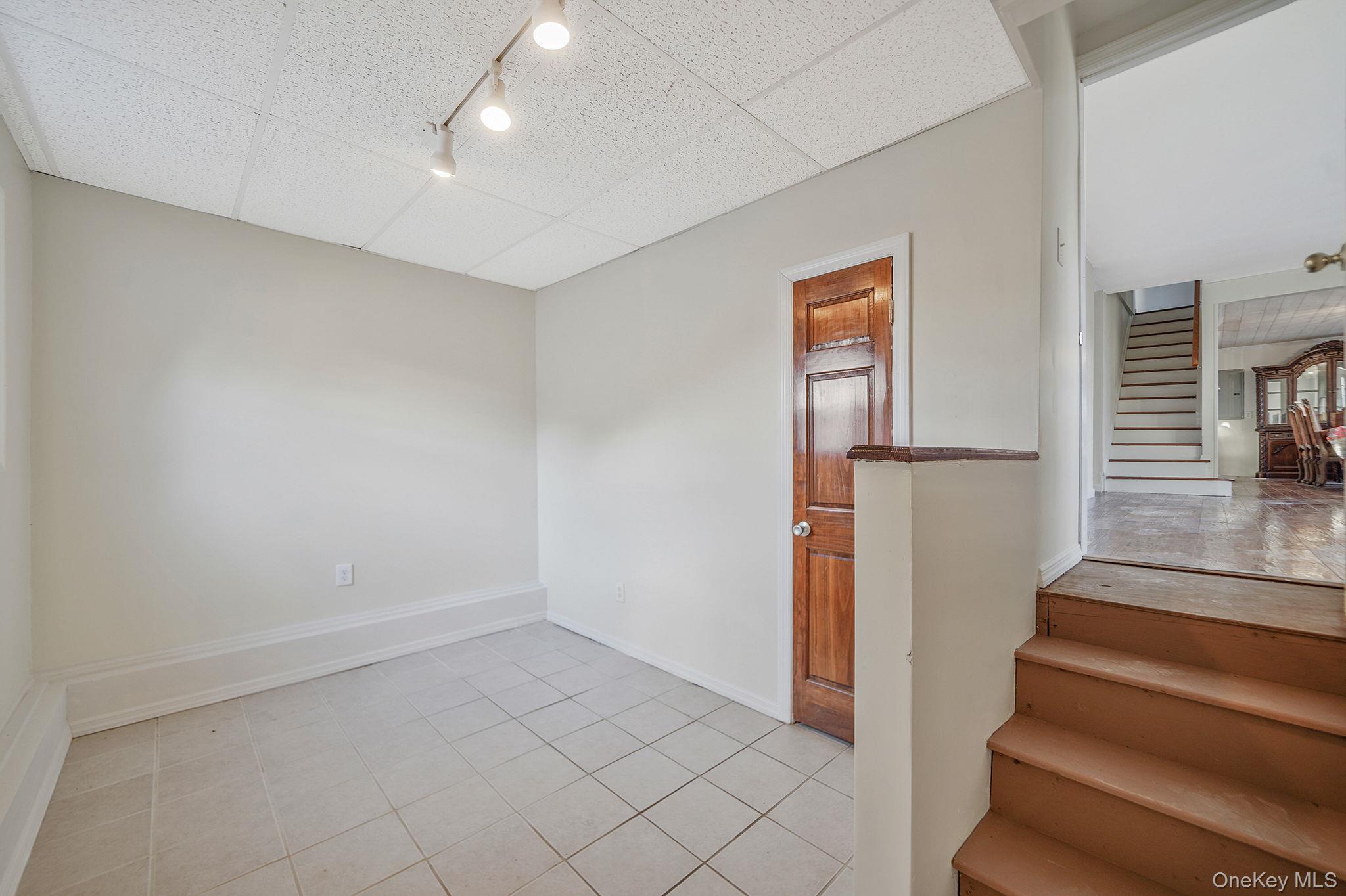 273 Delaware Avenue, Bay Shore, NY 11706