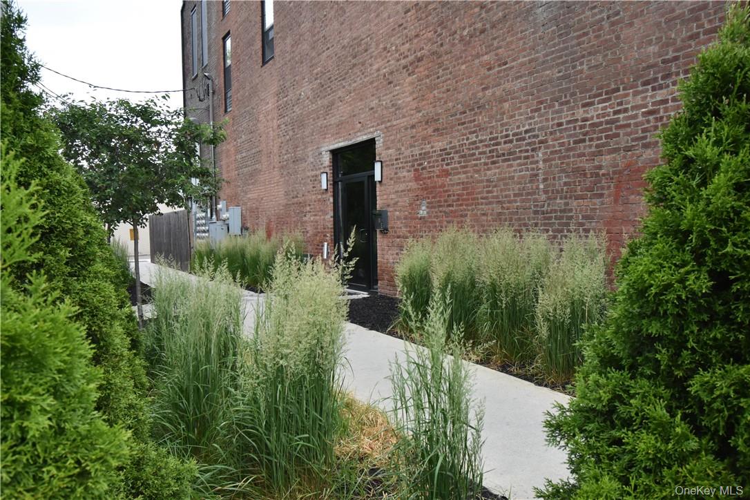 35 Van Nydeck Avenue # 306, Beacon, NY 12508