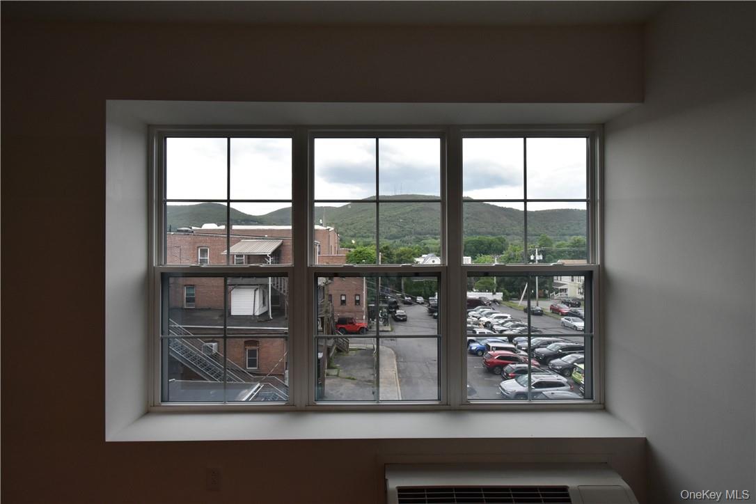 35 Van Nydeck Avenue # 306, Beacon, NY 12508