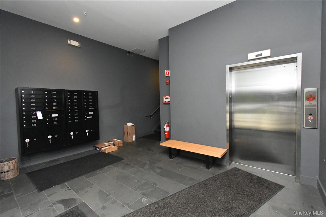 35 Van Nydeck Avenue # 306, Beacon, NY 12508