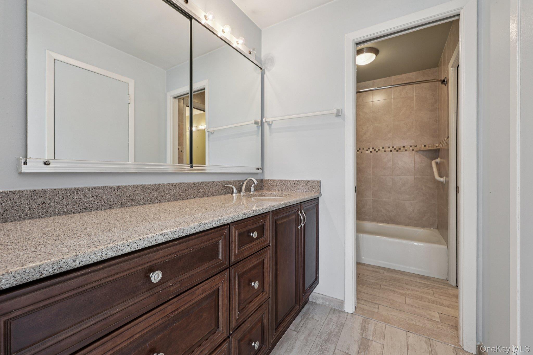 107 N Broadway # 113, White Plains, NY 10601