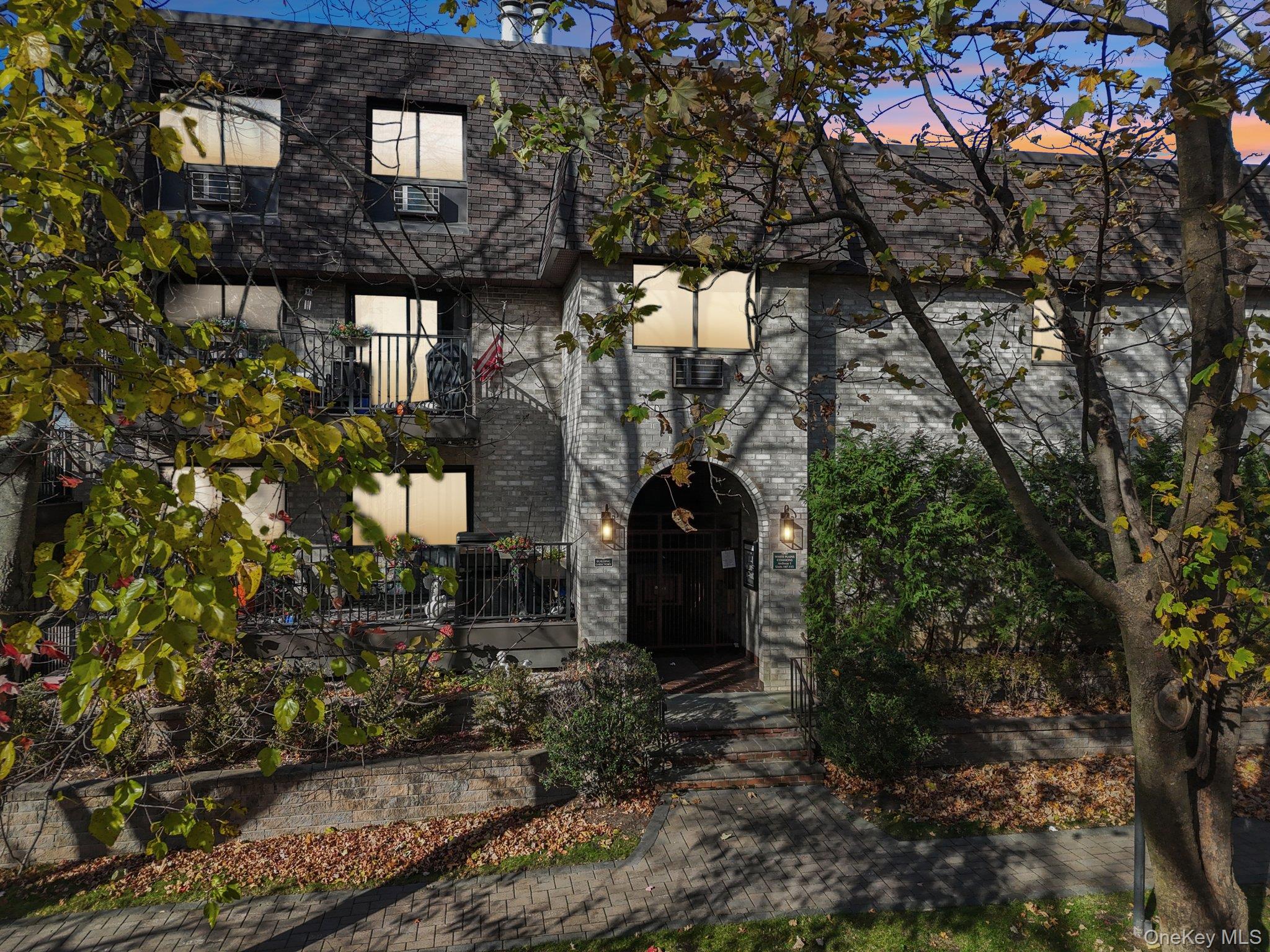 107 N Broadway # 113, White Plains, NY 10601