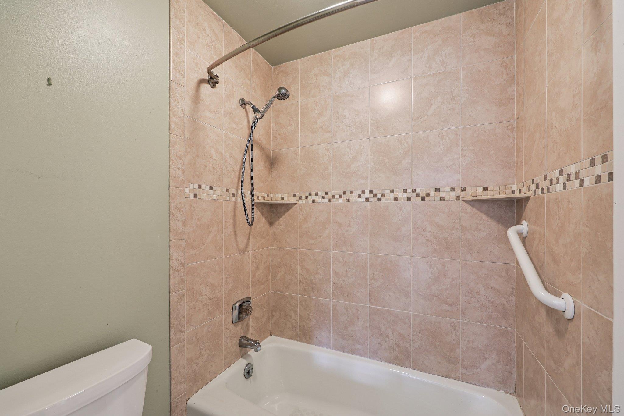 107 N Broadway # 113, White Plains, NY 10601