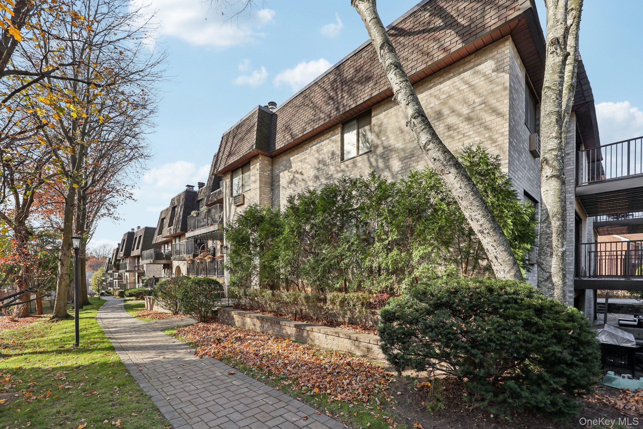 107 N Broadway # 113, White Plains, NY 10601