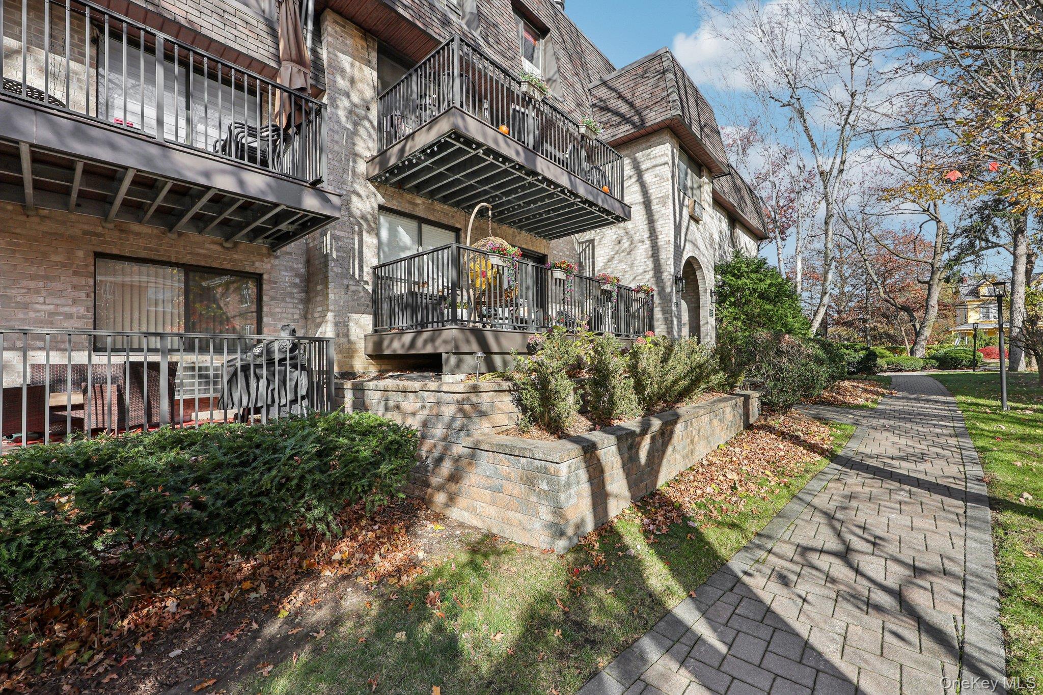 107 N Broadway # 113, White Plains, NY 10601