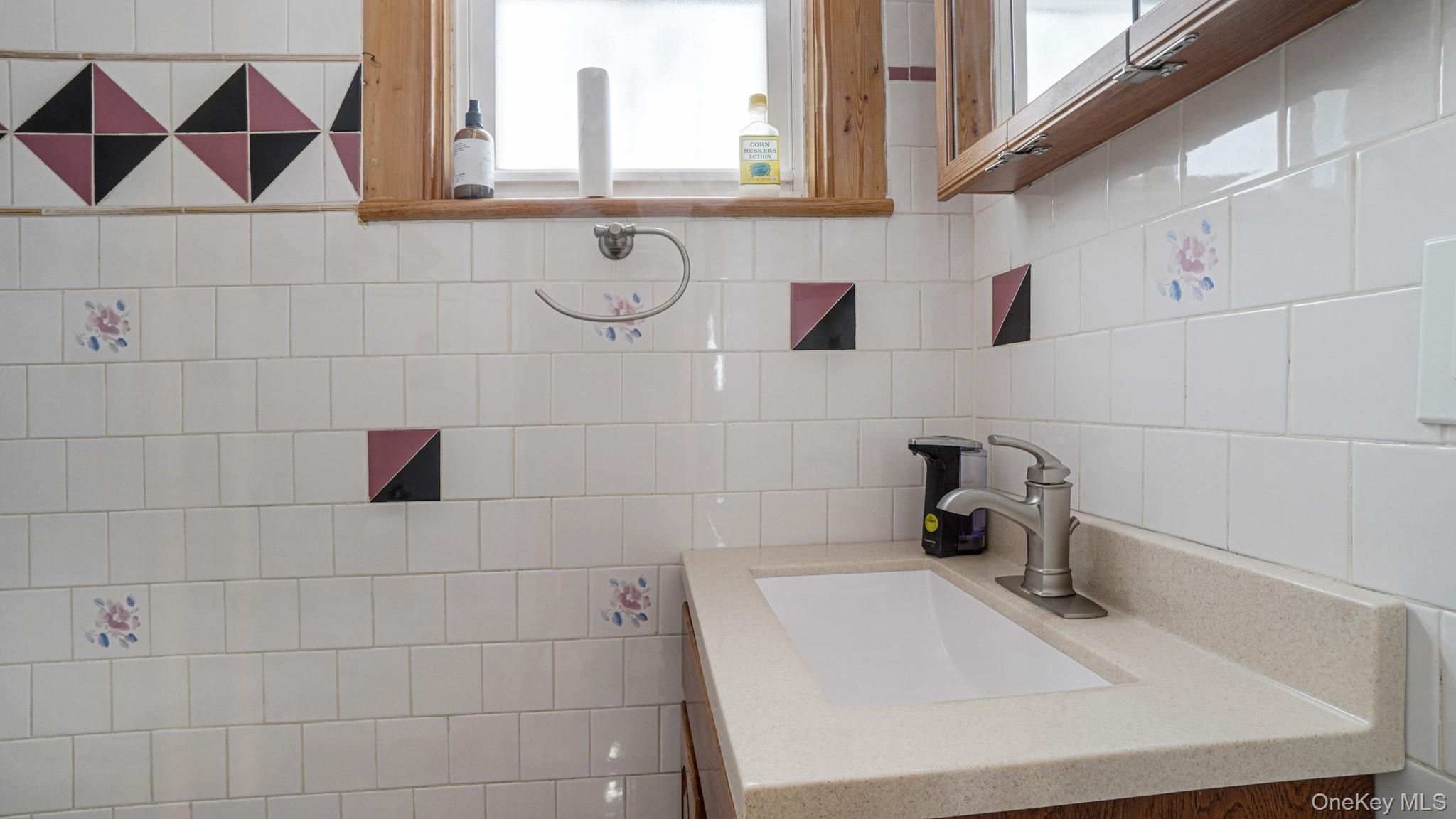 90-37 211 Street, Queens Village, NY 11428