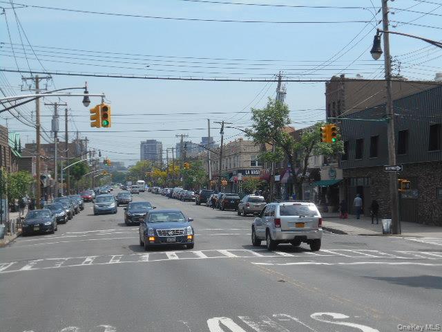 961 Morris Park Avenue, Bronx, NY 10462
