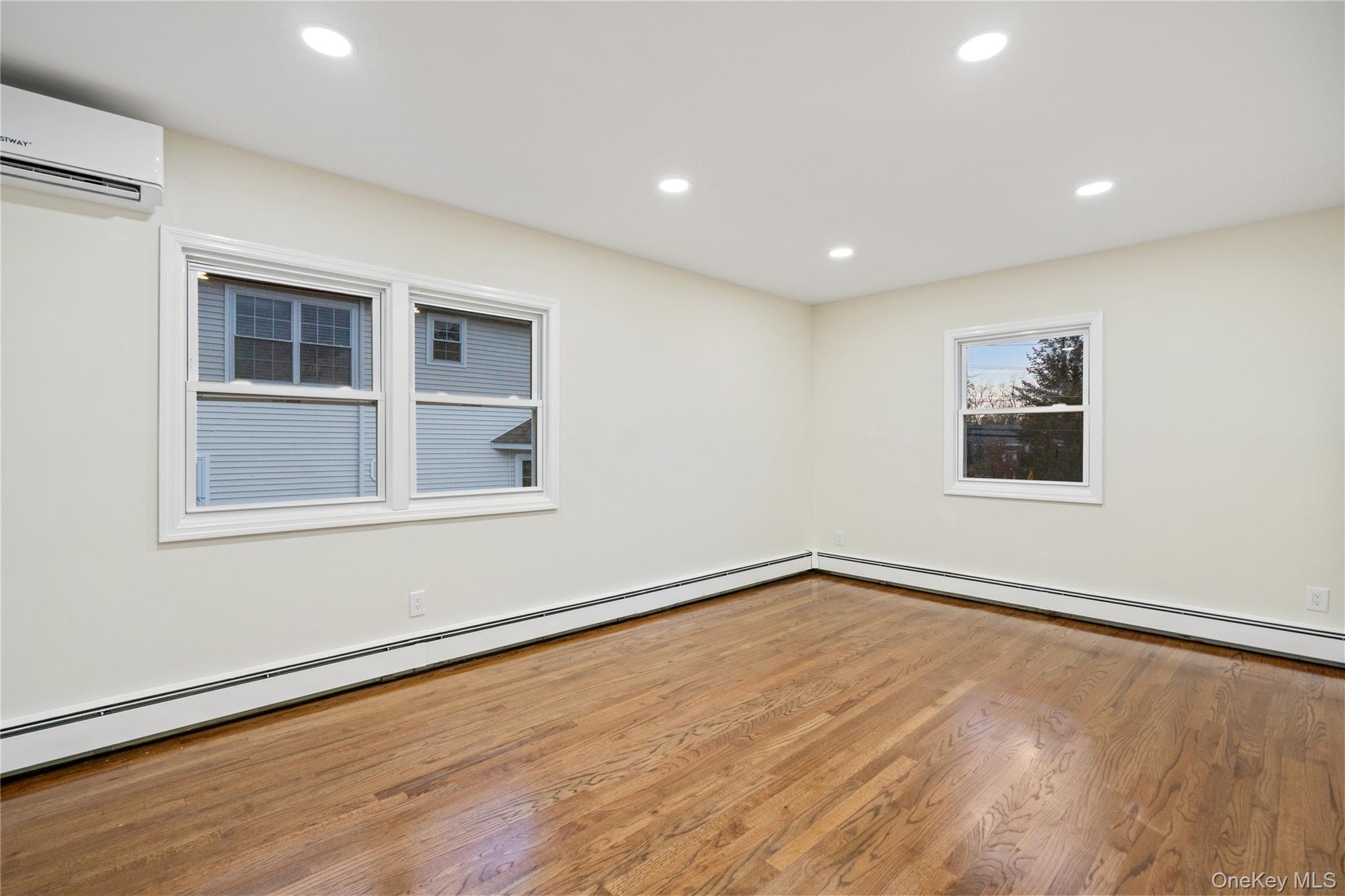 434 W Main Street, Huntington, NY 11743