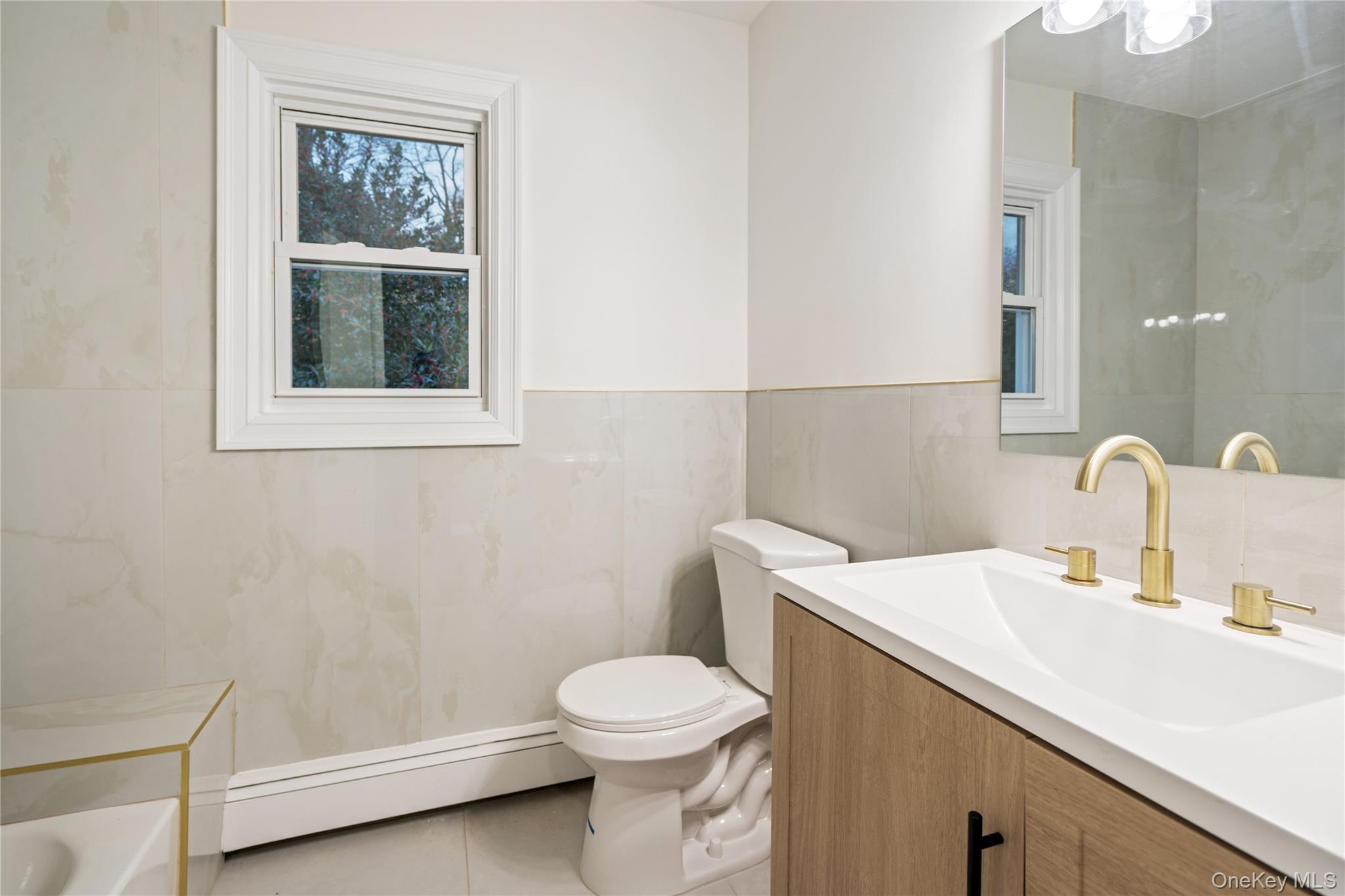 434 W Main Street, Huntington, NY 11743