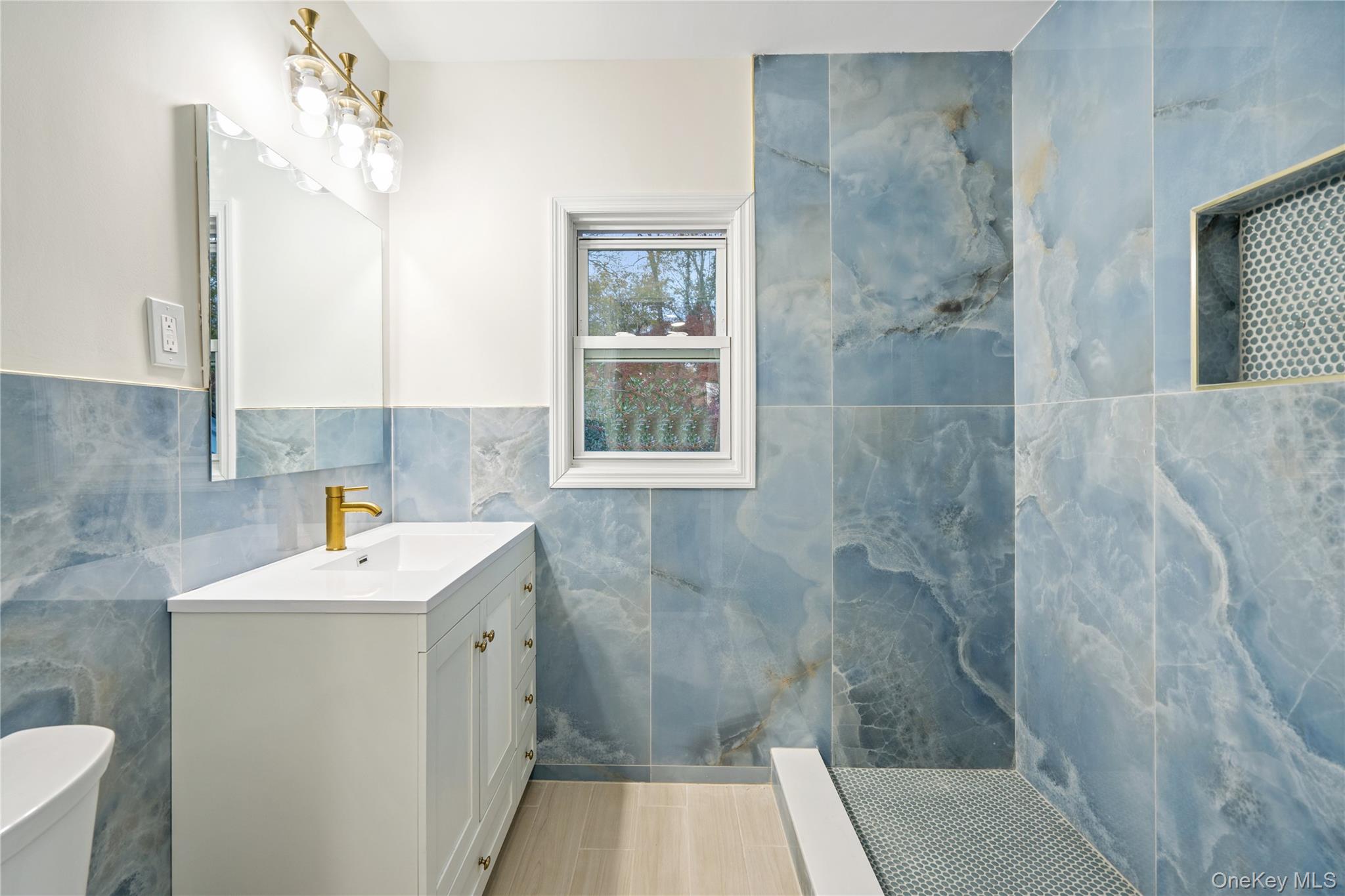 434 W Main Street, Huntington, NY 11743