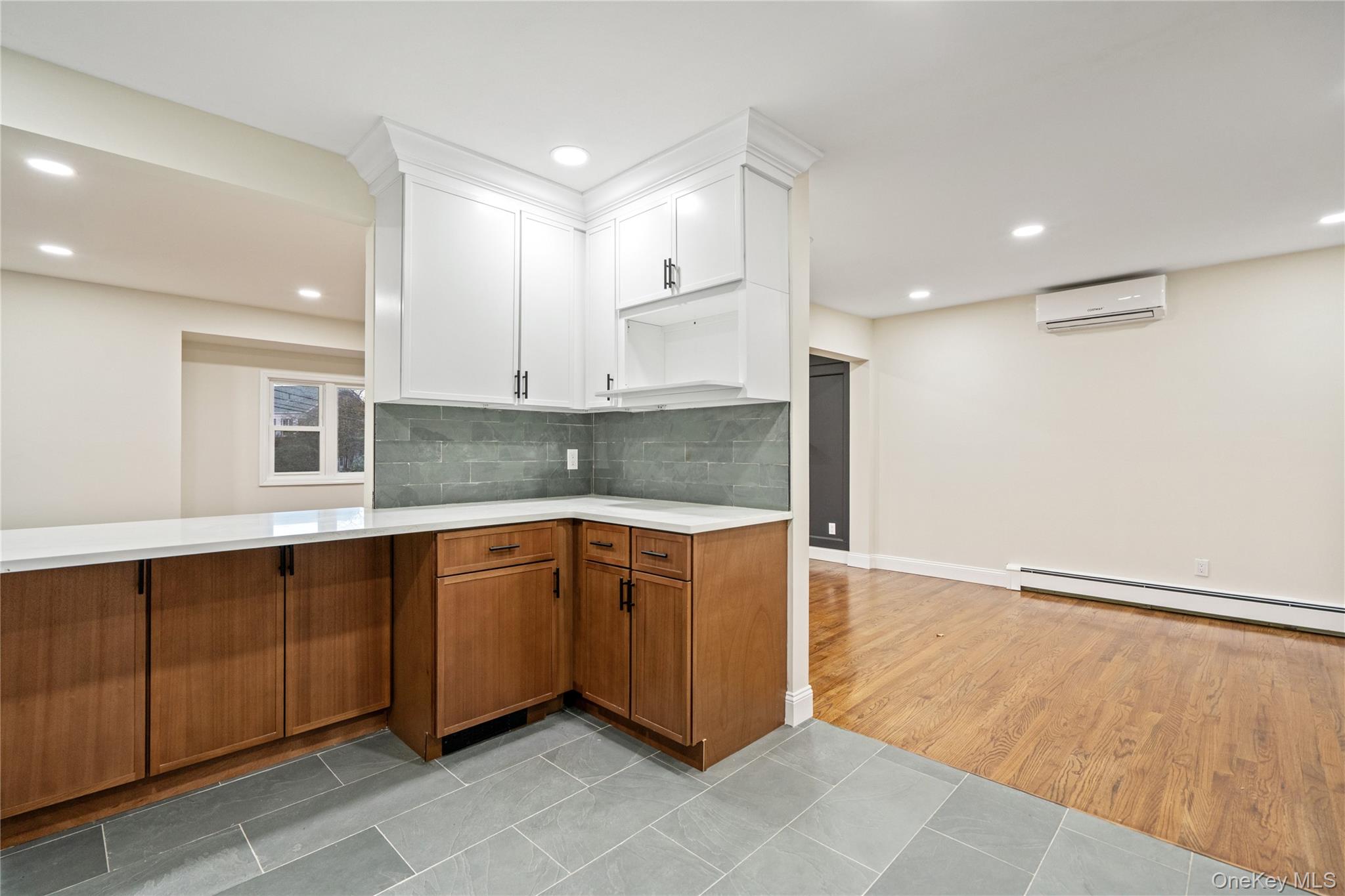 434 W Main Street, Huntington, NY 11743