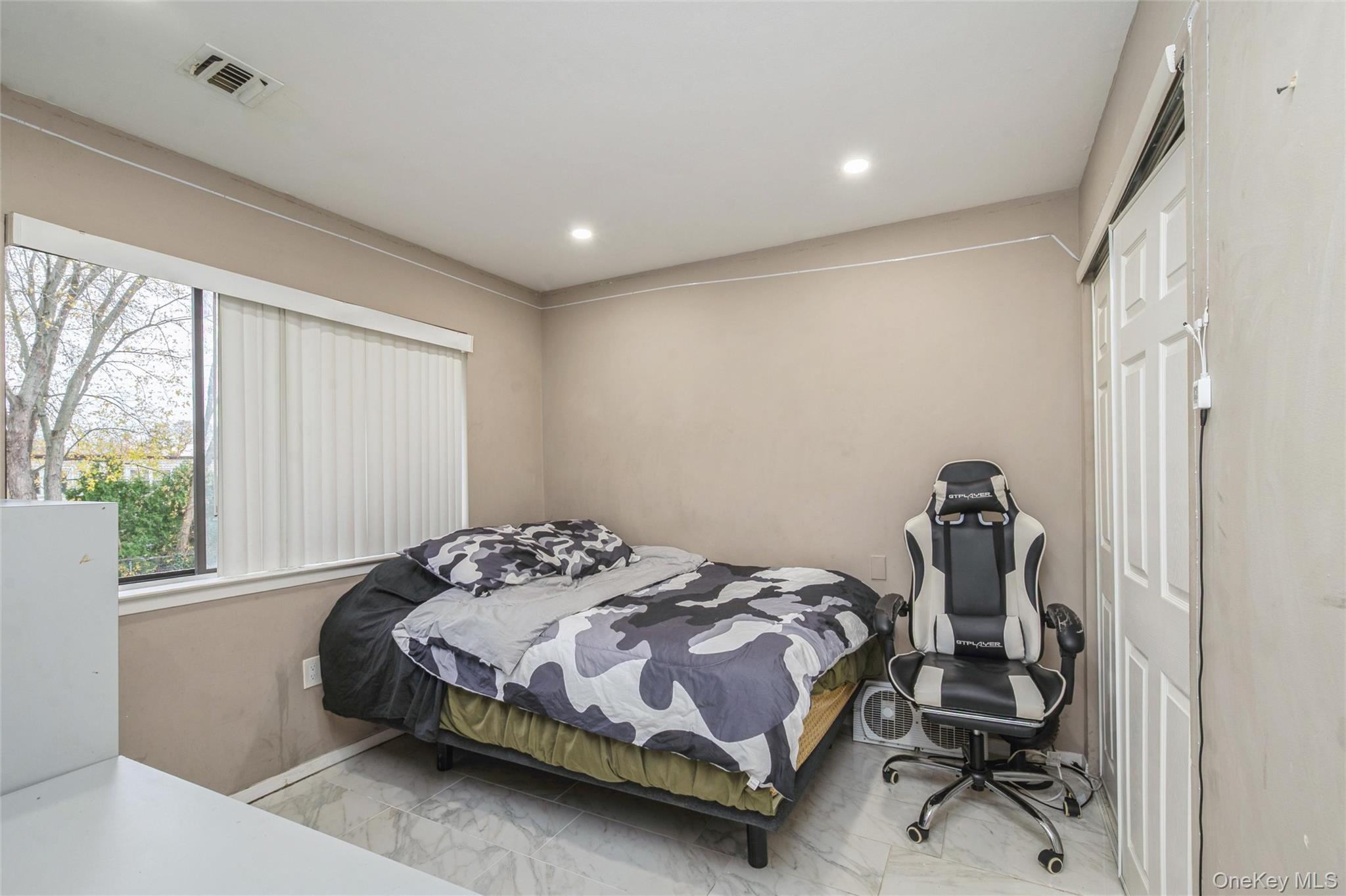 615 Broadway # 68, Amityville, NY 11701