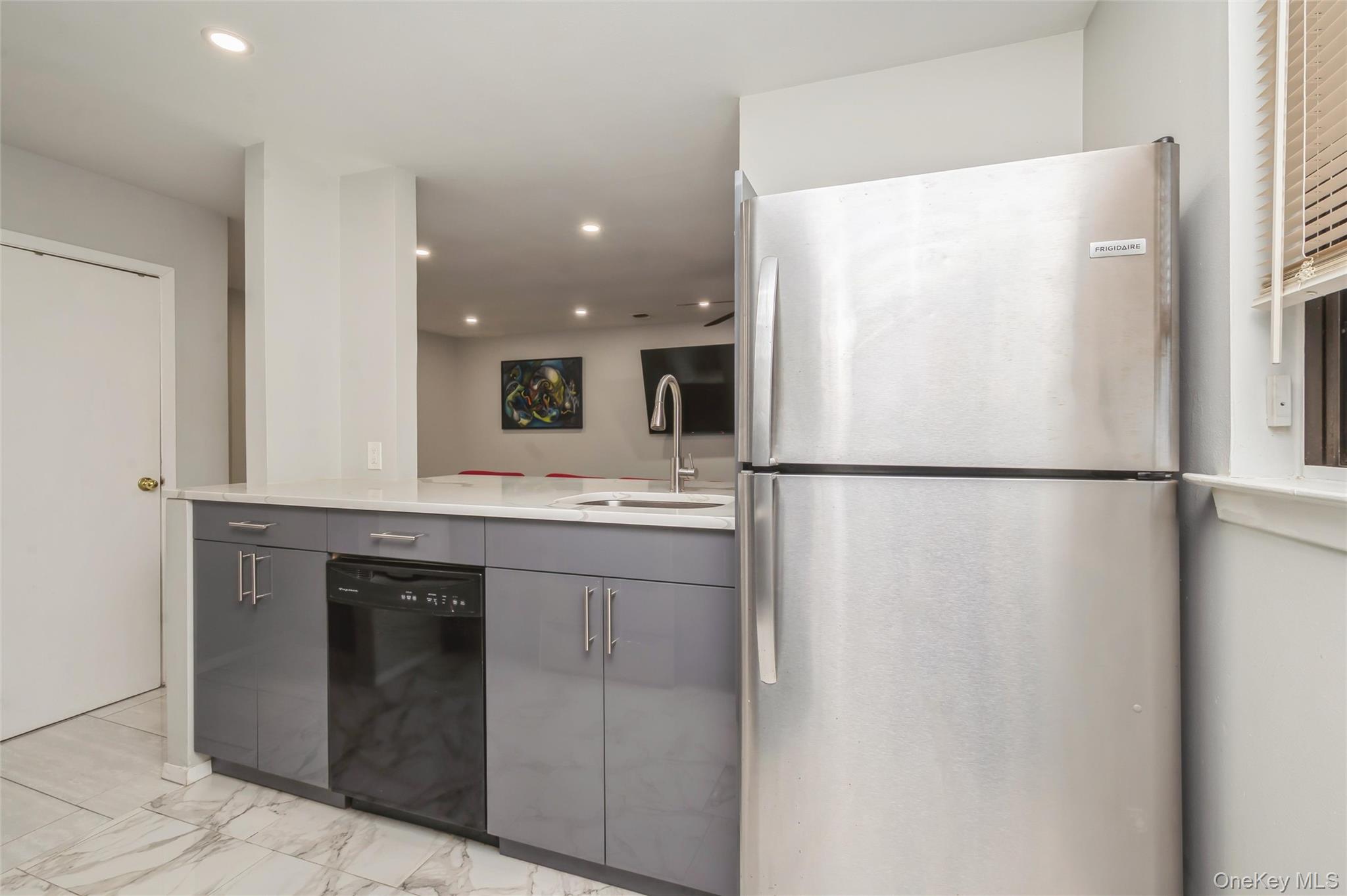 615 Broadway # 68, Amityville, NY 11701