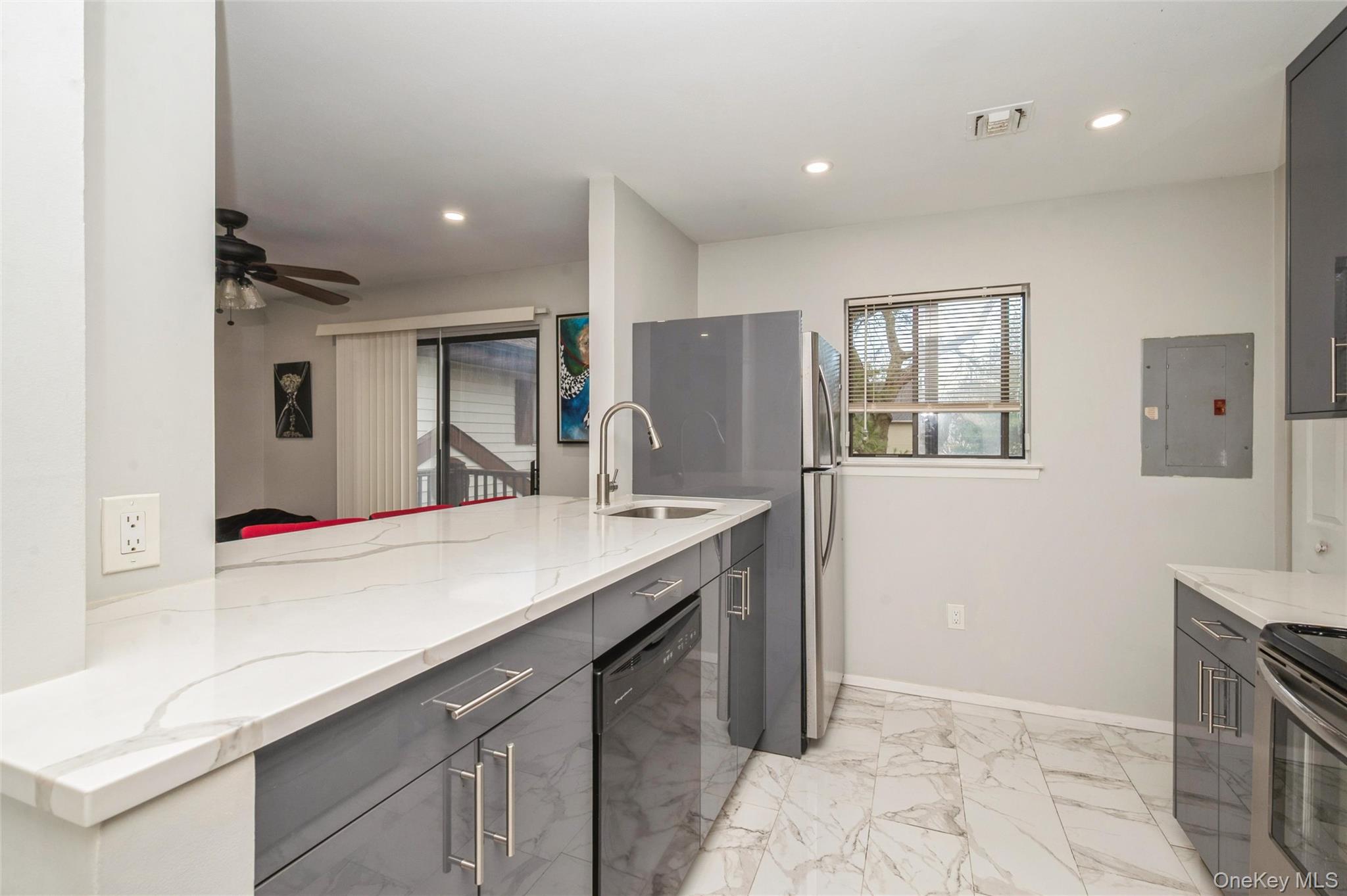 615 Broadway # 68, Amityville, NY 11701