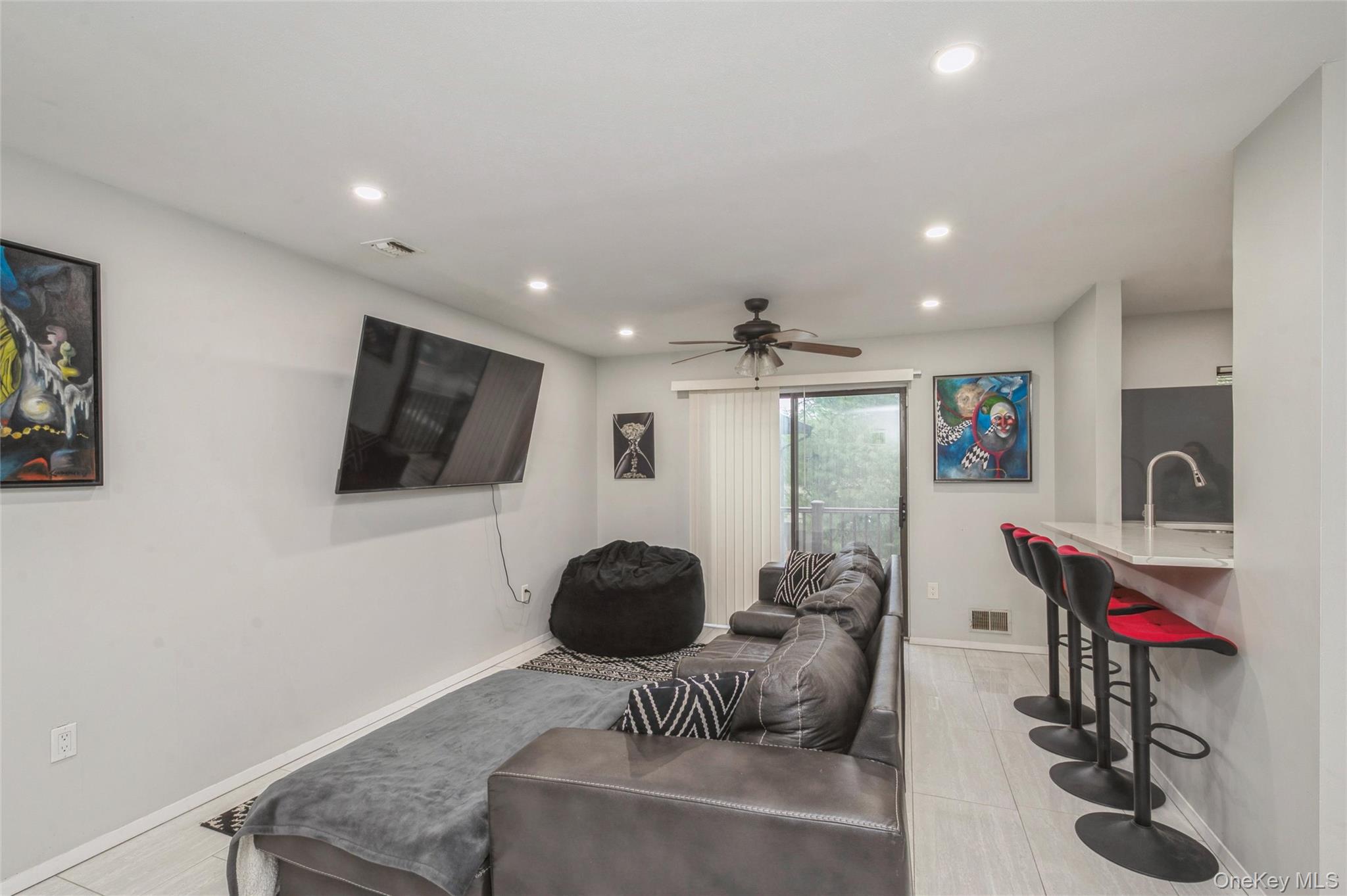 615 Broadway # 68, Amityville, NY 11701