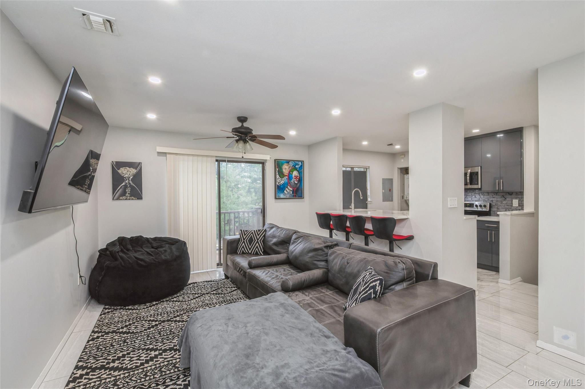 615 Broadway # 68, Amityville, NY 11701