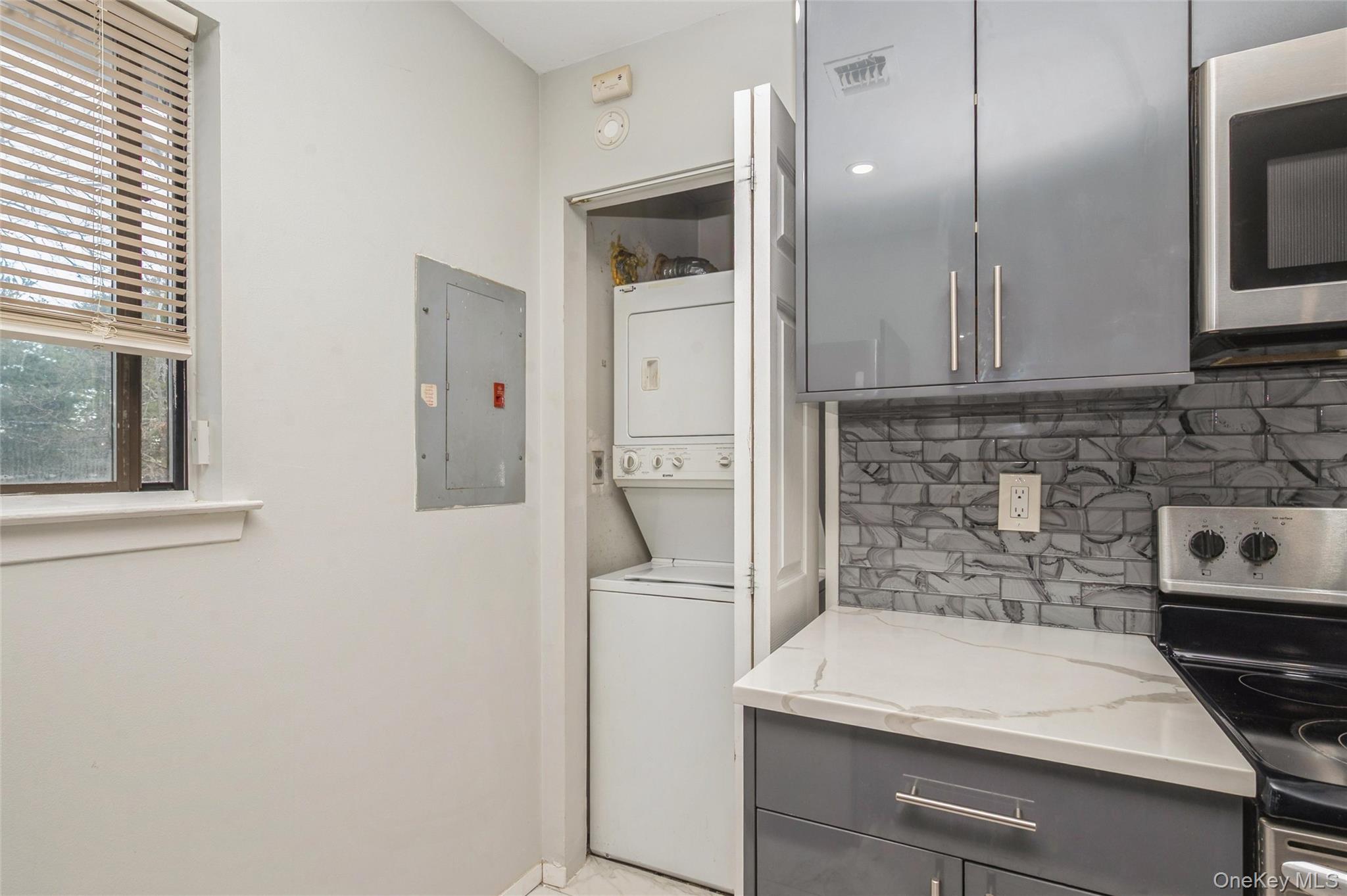 615 Broadway # 68, Amityville, NY 11701