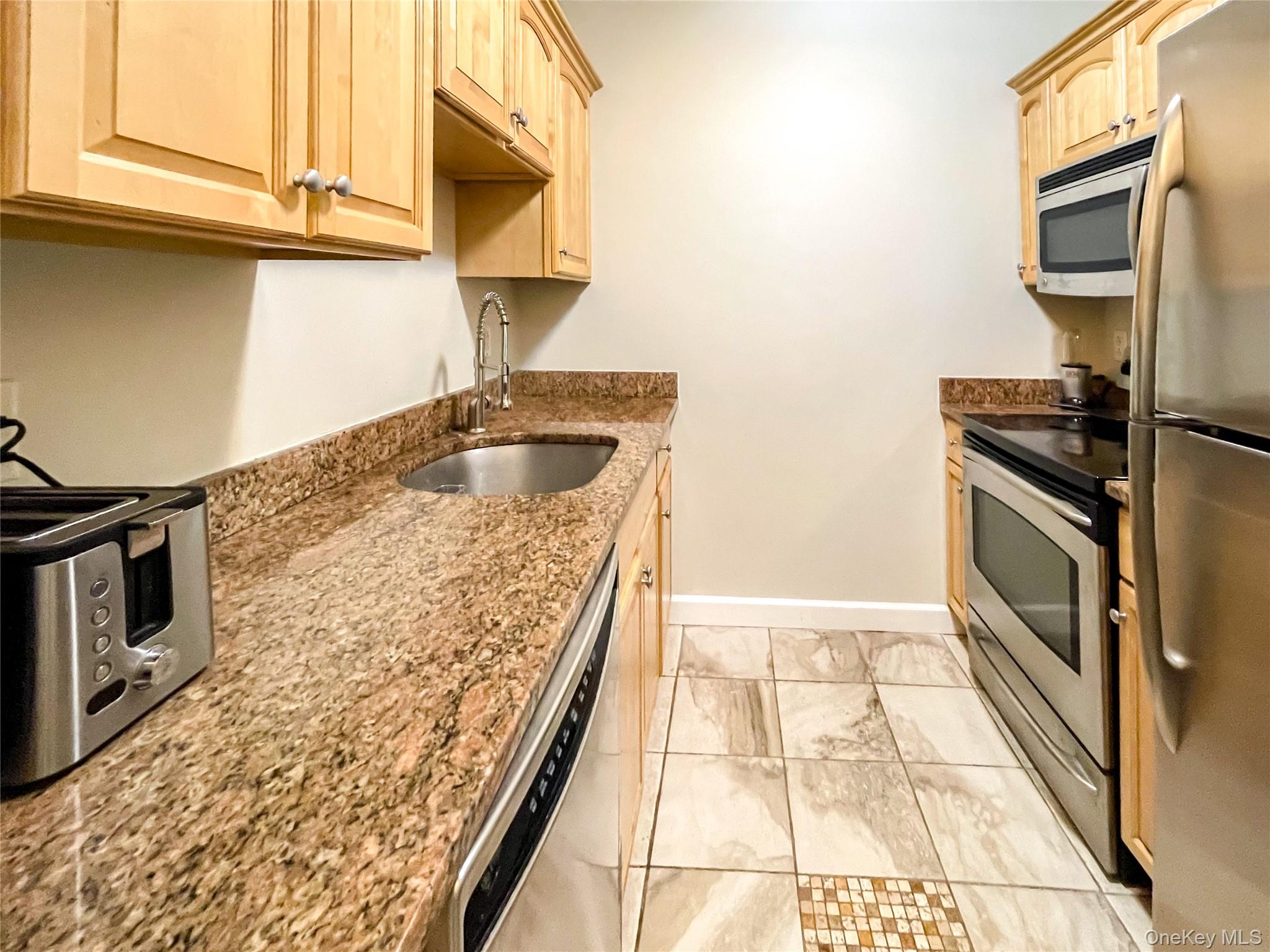 136 Beach 117th Street # 3N, Rockaway Park, NY 11694