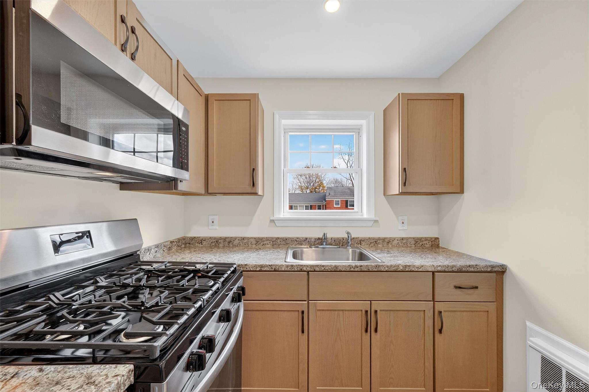 1879 Crompond Road # F13, Peekskill, NY 10566