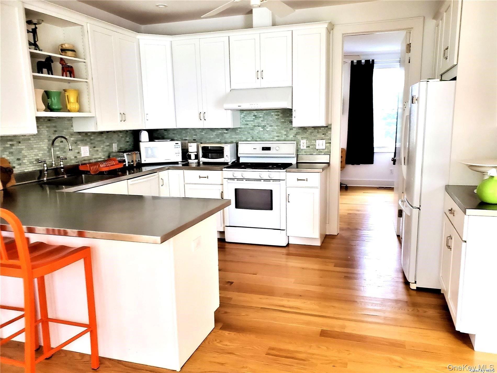 1000 Rambler Road, Southold, NY 11971