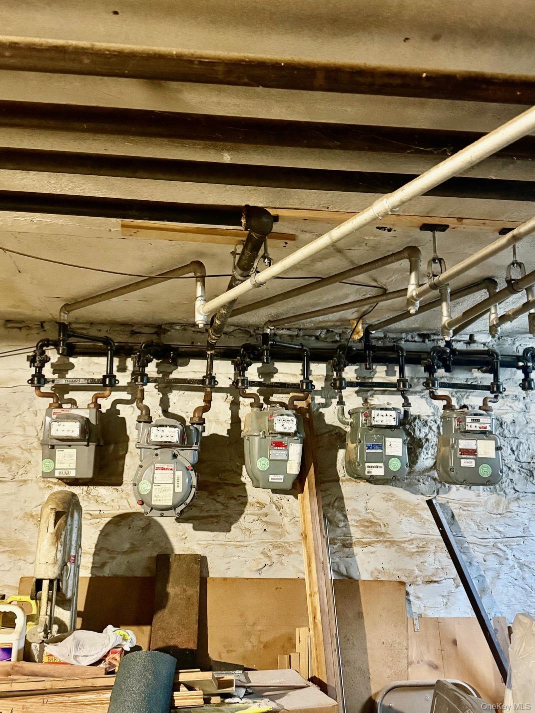 2052 Gates Avenue, Ridgewood, NY 11385