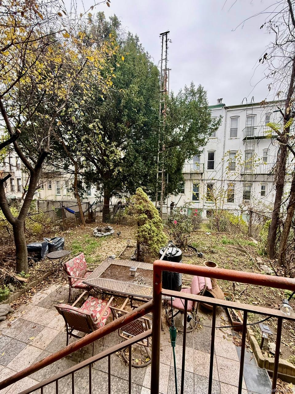 2052 Gates Avenue, Ridgewood, NY 11385