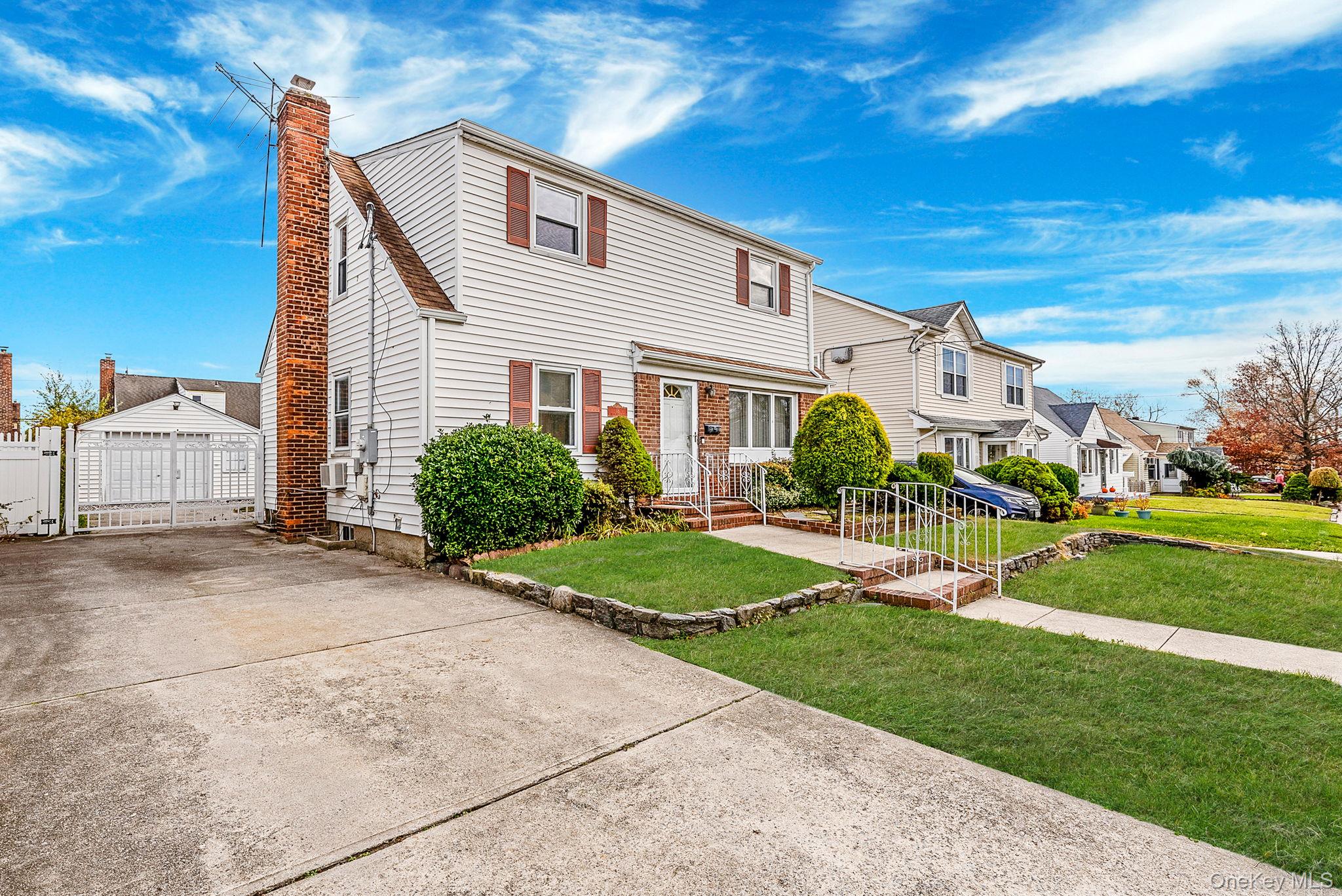 18 Jasper Street S, Valley Stream, NY 11580