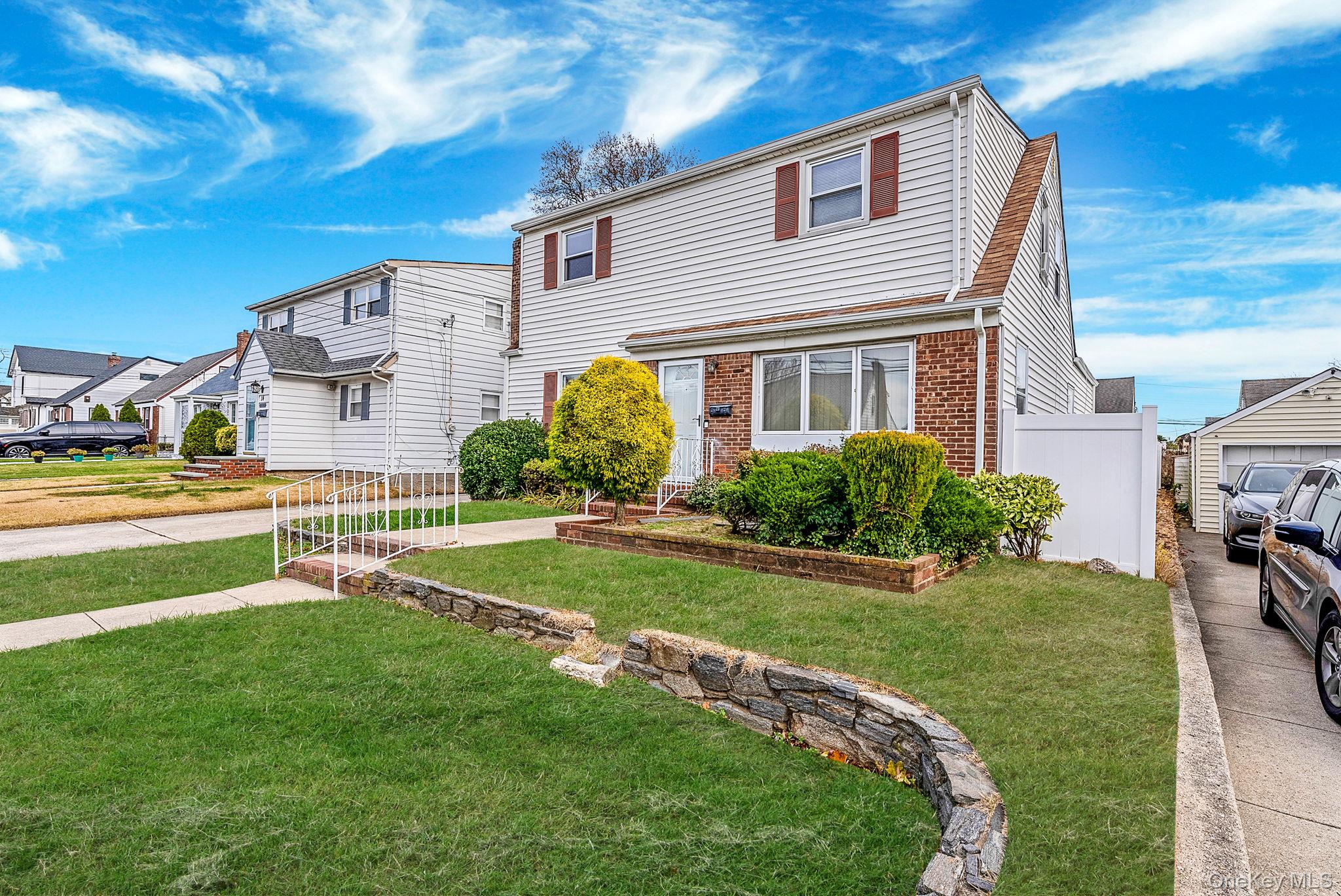 18 Jasper Street S, Valley Stream, NY 11580