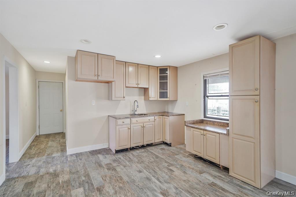 745 S 9th Street, Lindenhurst, NY 11757