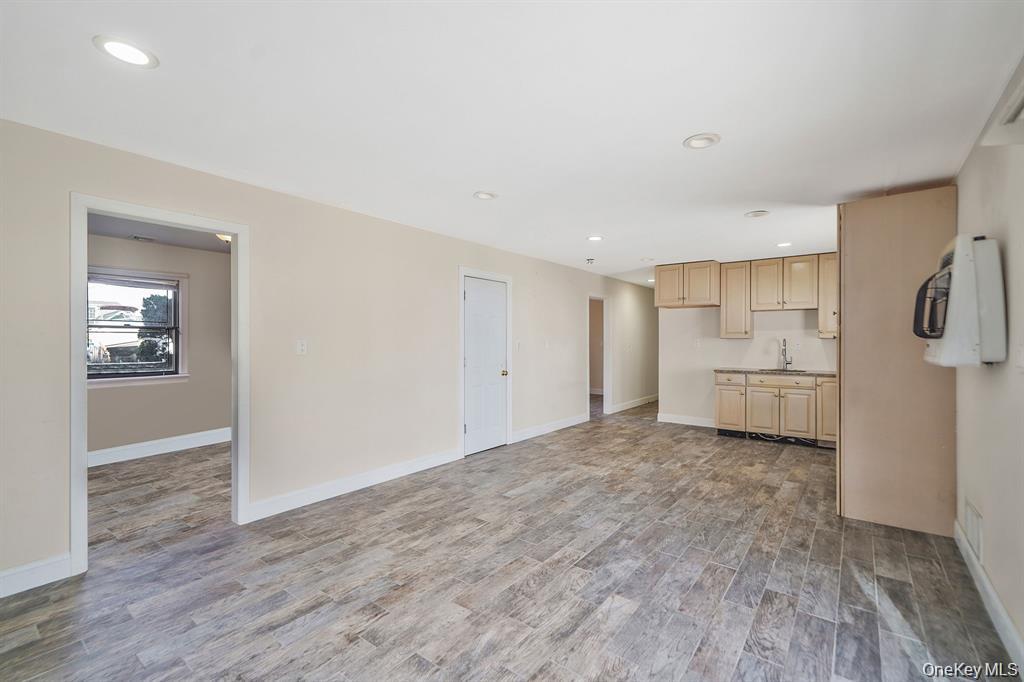 745 S 9th Street, Lindenhurst, NY 11757